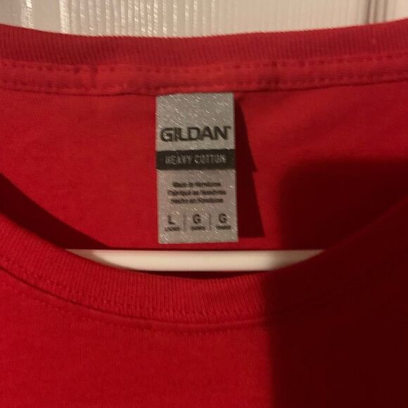 NWOT Merry + Bright “ Gildan Crewneck Cherry Red size L - Picture 4 of 5